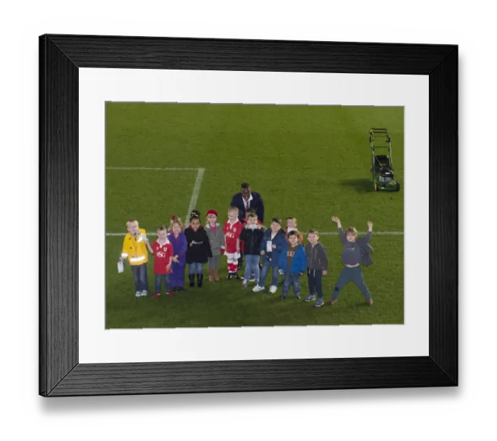 Framed Print : Intense Football Rivalry: Bristol City vs Preston North End, November 2014 - Ashton Gate Framed Print : Intense Football Rivalry: Bristol City vs Preston North End, November 2014 - Ashton Gate