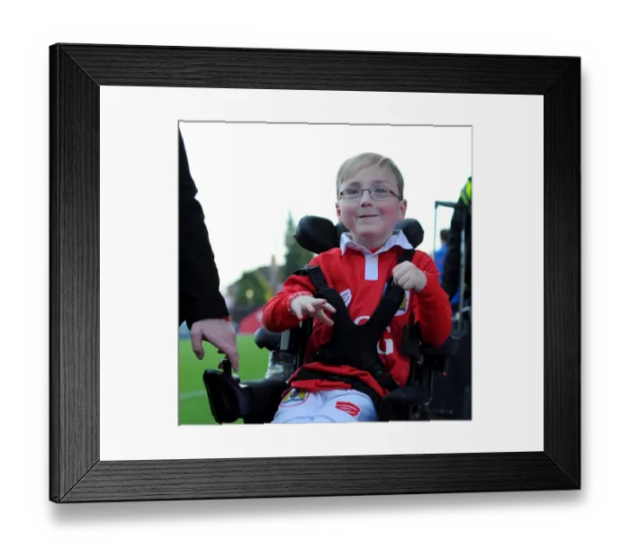 Framed Print : Bristol City FC: Oskar Pycroft in Action against Preston North End at Ashton Gate, November 2014 Framed Print : Bristol City FC: Oskar Pycroft in Action against Preston North End at Ashton Gate, November 2014