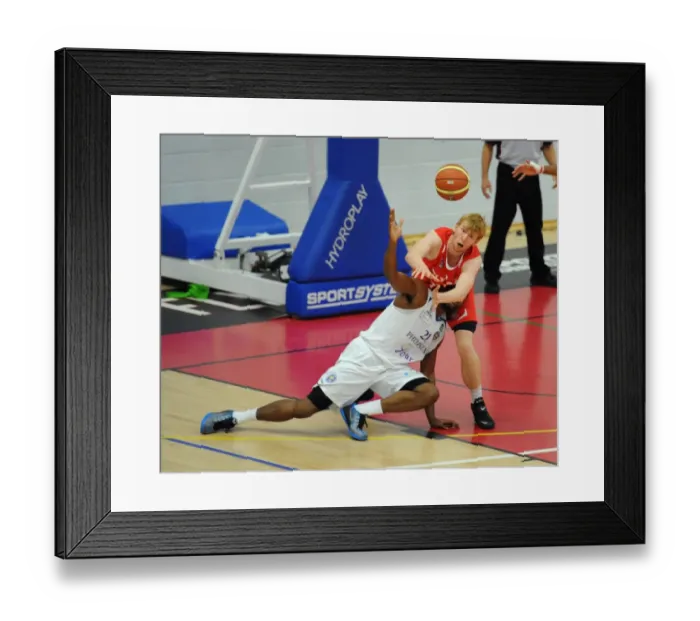 Framed Print : Bristol Flyers Mathias Seilund in Defensive Position against Cheshire Phoenix Framed Print : Bristol Flyers Mathias Seilund in Defensive Position against Cheshire Phoenix
