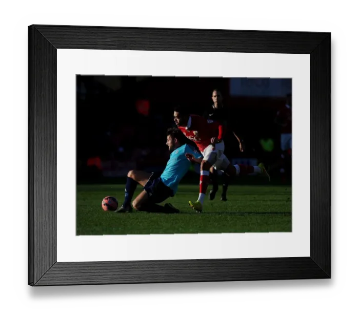 Framed Print : Bristol City's Derrick Williams Fights for FA Cup Victory Framed Print : Bristol City's Derrick Williams Fights for FA Cup Victory