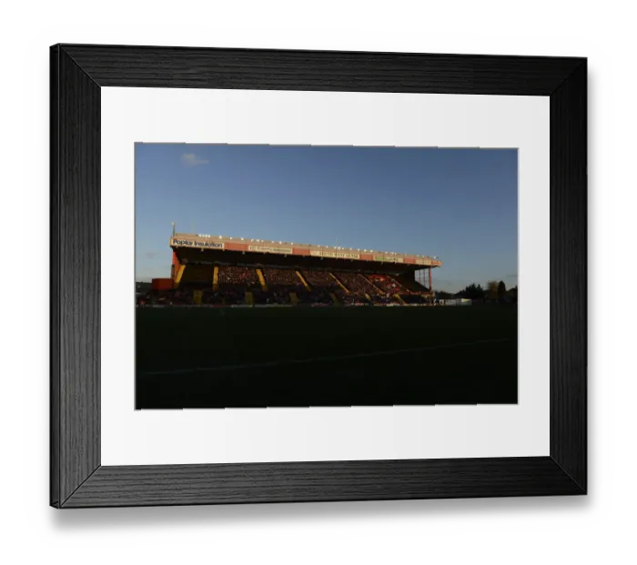 Framed Print : Bristol City vs AFC Telford United in FA Cup at Ashton Gate, 07 / 12 / 2014 Framed Print : Bristol City vs AFC Telford United in FA Cup at Ashton Gate, 07 / 12 / 2014