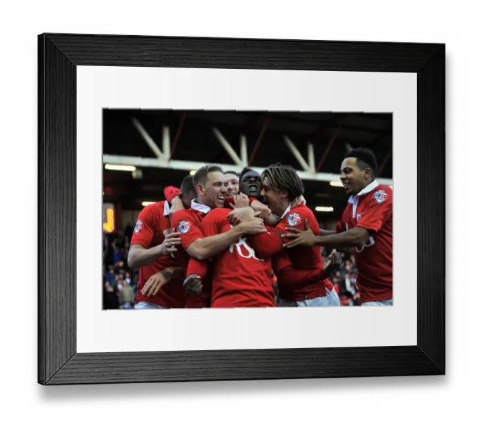 Framed Print : Bristol City's Kieran Agard Scores in FA Cup: Bristol City vs AFC Telford United