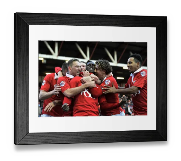 Framed Print : Bristol City's Kieran Agard: Euphoric FA Cup Goal Celebration
