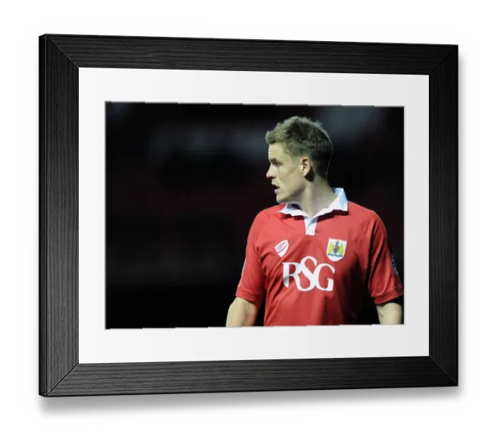Framed Print : Matt Smith in Action: Bristol City vs Coventry City, Johnstones Paint Trophy at Ashton Gate Stadium Framed Print : Matt Smith in Action: Bristol City vs Coventry City, Johnstones Paint Trophy at Ashton Gate Stadium