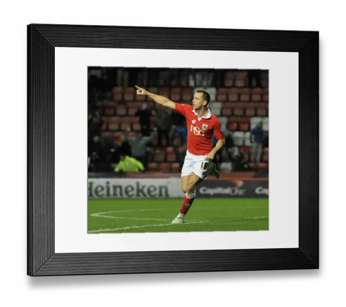 Framed Print : Bristol City's Aaron Wilbraham: Thrilling Goal Celebration Seals Johnstones Paint Trophy Victory over Coventry City (10 December 2014)