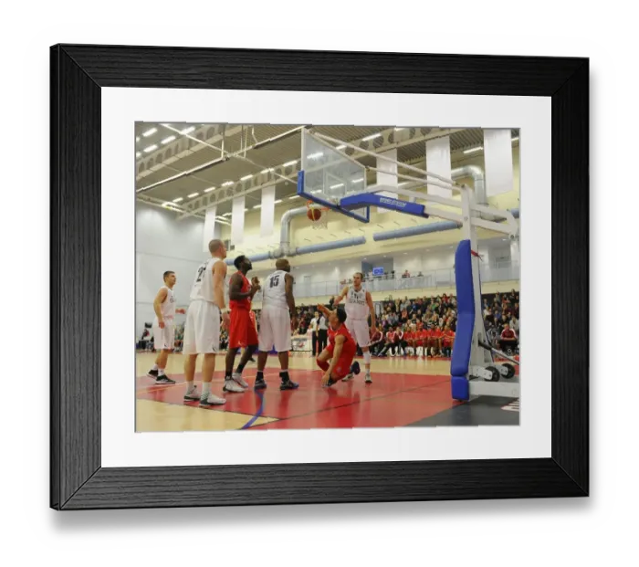 Framed Print : Bristol Flyers Take on Manchester Giants: Roy Owen Scores Thriller in BBL Action Framed Print : Bristol Flyers Take on Manchester Giants: Roy Owen Scores Thriller in BBL Action
