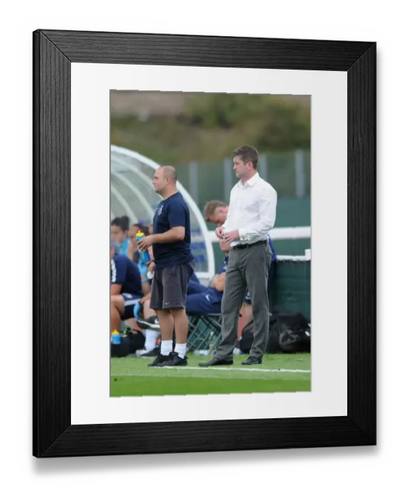 Framed Print : Dave Edmondson and Bristol Academy Women Take On Manchester City Women in Women's Super League Framed Print : Dave Edmondson and Bristol Academy Women Take On Manchester City Women in Women's Super League