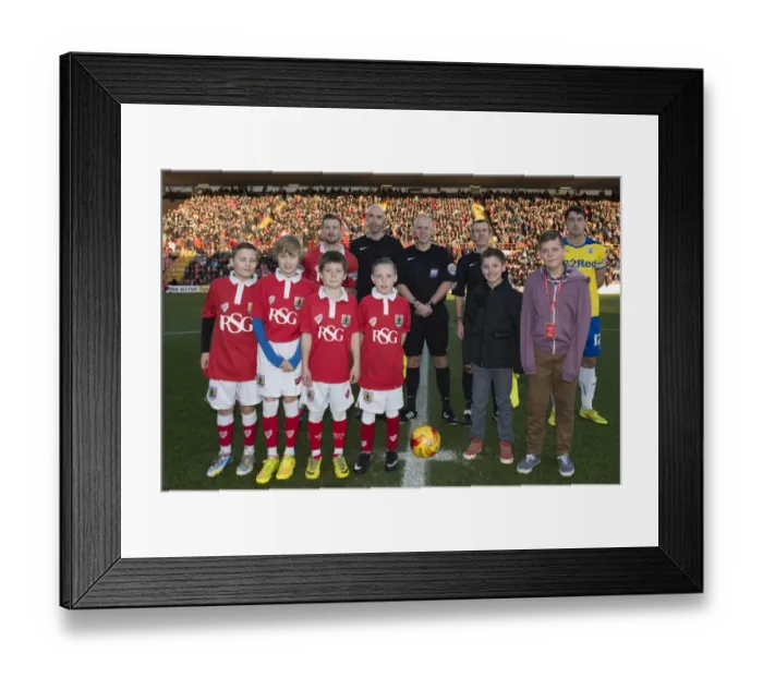 Framed Print : Bristol City vs Crawley Town: A Battle in Sky Bet League One at Ashton Gate (December 13, 2014) Framed Print : Bristol City vs Crawley Town: A Battle in Sky Bet League One at Ashton Gate (December 13, 2014)