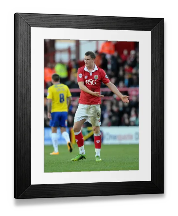Framed Print : Matt Smith in Action: Bristol City vs Crawley Town, Sky Bet League One, Ashton Gate, December 13, 2014
