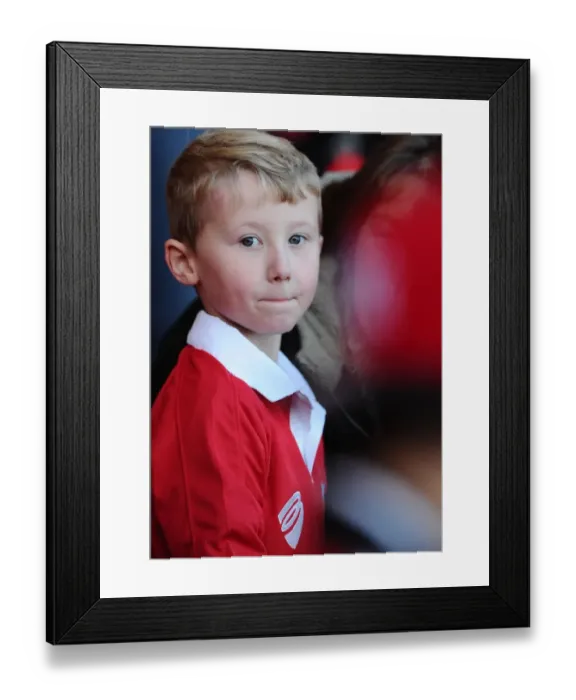 Framed Print : Intense Football Action: Bristol City vs Crawley Town, Sky Bet League One (December 13, 2014) Framed Print : Intense Football Action: Bristol City vs Crawley Town, Sky Bet League One (December 13, 2014)