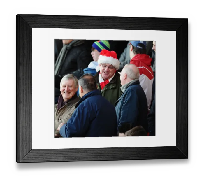 Framed Print : Intense Football Moment: Bristol City vs Crawley Town, December 2014 Framed Print : Intense Football Moment: Bristol City vs Crawley Town, December 2014