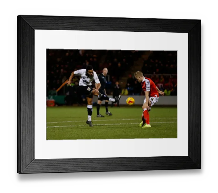 Framed Print : Bristol City's Korey Smith Thwarted by Harry Davis of Crewe Alexandra in 2014 Football Match Framed Print : Bristol City's Korey Smith Thwarted by Harry Davis of Crewe Alexandra in 2014 Football Match