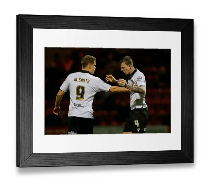 Framed Print : Matt Smith Consoles Dejected Aden Flint After Missed Opportunity for Bristol City against Crewe Alexandra