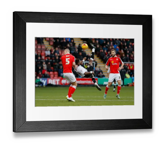 Framed Print : Acrobatic Kieran Agard Scores for Bristol City against Crewe Alexandra, 2014 Framed Print : Acrobatic Kieran Agard Scores for Bristol City against Crewe Alexandra, 2014