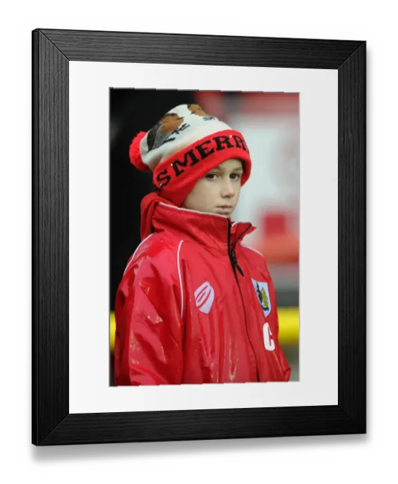 Framed Print : Bristol City vs Yeovil Town Rivalry: A Football Battle at Ashton Gate (December 2014) Framed Print : Bristol City vs Yeovil Town Rivalry: A Football Battle at Ashton Gate (December 2014)