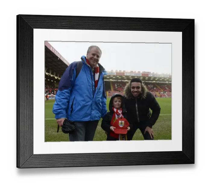 Framed Print : Bristol City vs Yeovil Town: Sky Bet League One Clash at Ashton Gate (December 2014) Framed Print : Bristol City vs Yeovil Town: Sky Bet League One Clash at Ashton Gate (December 2014)