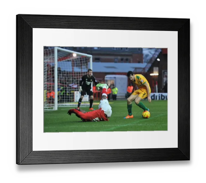 Framed Print : Bristol City vs Yeovil Town: Kieran Agard Fouled in Penalty Area