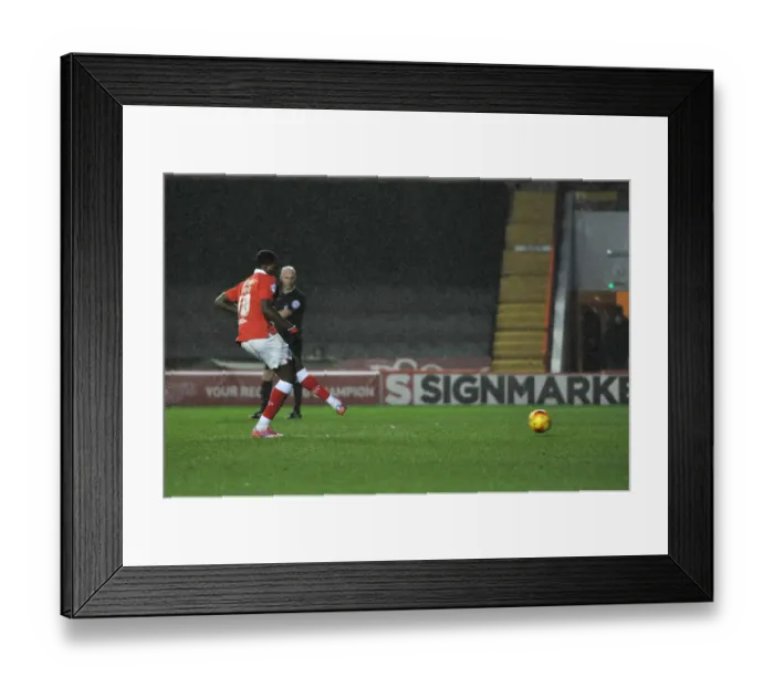 Framed Print : Jay Emmanuel-Thomas Scores Penalty for 2-0 Lead: Bristol City vs Yeovil Town, Ashton Gate, 2014 Framed Print : Jay Emmanuel-Thomas Scores Penalty for 2-0 Lead: Bristol City vs Yeovil Town, Ashton Gate, 2014