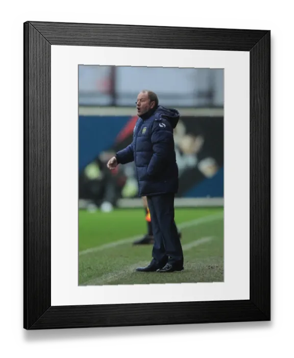 Framed Print : Gary Johnson Leads Yeovil Town Against Bristol City at Ashton Gate, Sky Bet League One (December 2014) Framed Print : Gary Johnson Leads Yeovil Town Against Bristol City at Ashton Gate, Sky Bet League One (December 2014)
