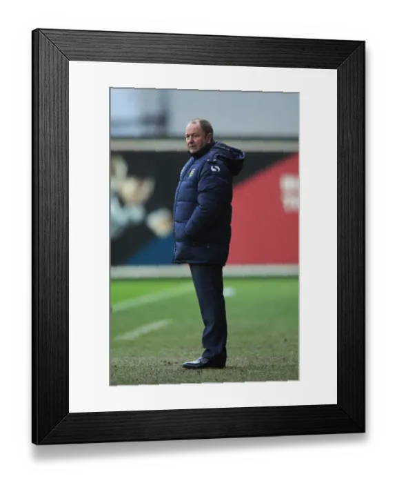 Framed Print : Gary Johnson Faces His Former Team: Yeovil Town vs. Bristol City in Sky Bet League One (December 2014)