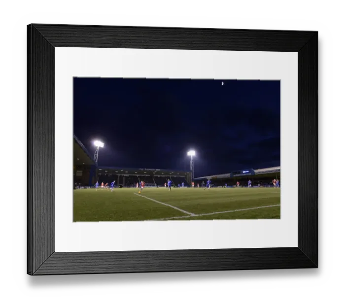 Framed Print : Bristol City vs Gillingham: Sky Bet League One Clash at Priestfield Stadium (December 2014) Framed Print : Bristol City vs Gillingham: Sky Bet League One Clash at Priestfield Stadium (December 2014)