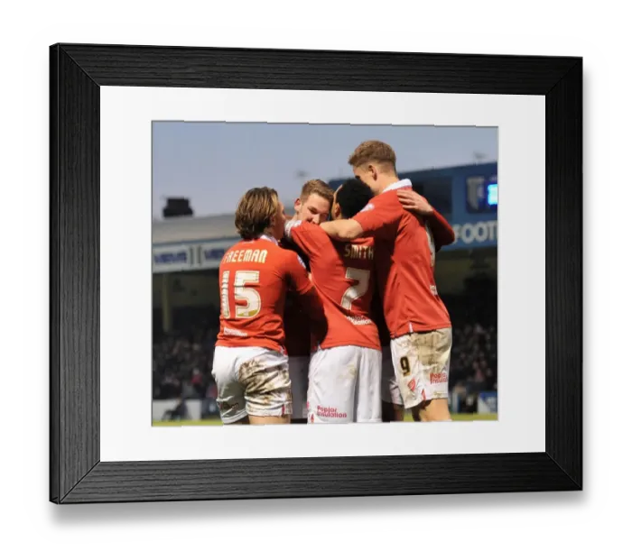 Framed Print : Bristol City's Scott Wagstaff Scores and Celebrates with Team Mates against Gillingham (December 2014) Framed Print : Bristol City's Scott Wagstaff Scores and Celebrates with Team Mates against Gillingham (December 2014)