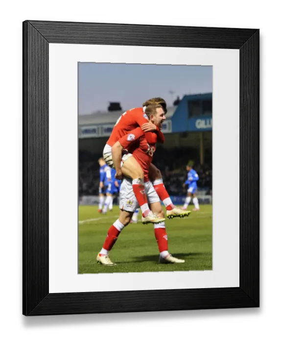 Framed Print : Scott Wagstaff's Thrilling Goal Celebration: A Moment of Triumph in Bristol City's Sky Bet League One Victory over Gillingham (December 2014)