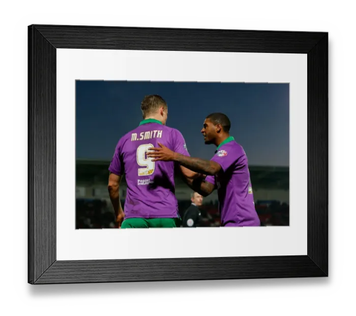 Framed Print : Bristol City's Matt Smith Scores Dramatic Equalizer Against Doncaster Rovers in FA Cup Third Round Proper Framed Print : Bristol City's Matt Smith Scores Dramatic Equalizer Against Doncaster Rovers in FA Cup Third Round Proper