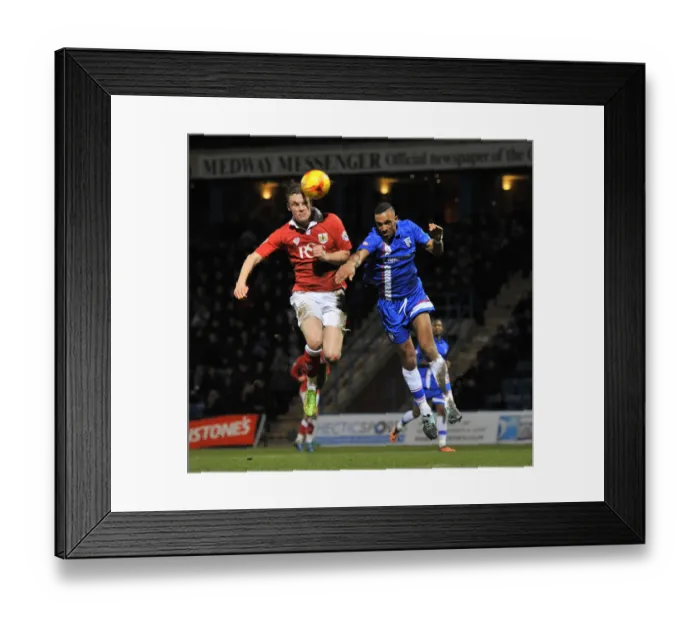 Framed Print : Bristol City's Matt Smith Heads the Ball in Johnstone's Paint Trophy Area Final at Gillingham's Priestfield Stadium, 06.01.2015 Framed Print : Bristol City's Matt Smith Heads the Ball in Johnstone's Paint Trophy Area Final at Gillingham's Priestfield Stadium, 06.01.2015