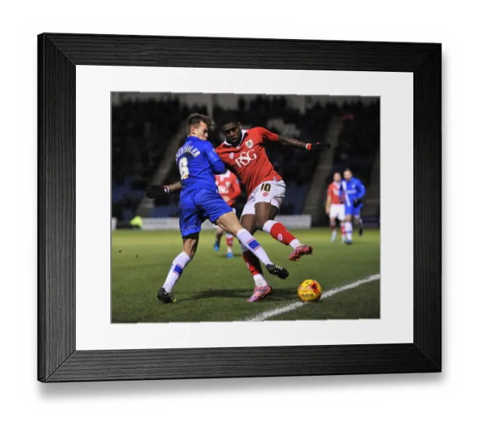 Framed Print : Jay Emmanuel-Thomas Battles Jake Hessenthaler in Intense Football Action: Gillingham vs. Bristol City, Johnstone's Paint Trophy Area Final