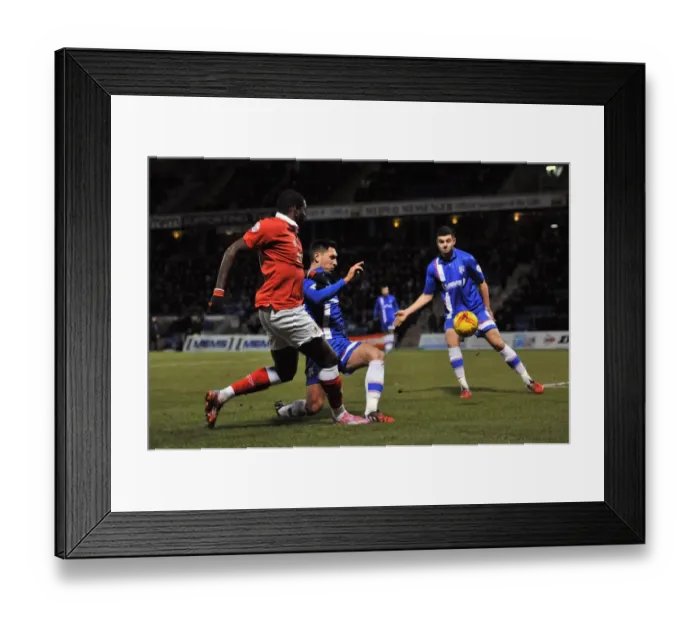 Framed Print : Bristol City's Jay Emmanuel-Thomas Sets Up Matt Smith's Goal: Gillingham vs. Bristol City, Johnstone's Paint Trophy Area Final Framed Print : Bristol City's Jay Emmanuel-Thomas Sets Up Matt Smith's Goal: Gillingham vs. Bristol City, Johnstone's Paint Trophy Area Final
