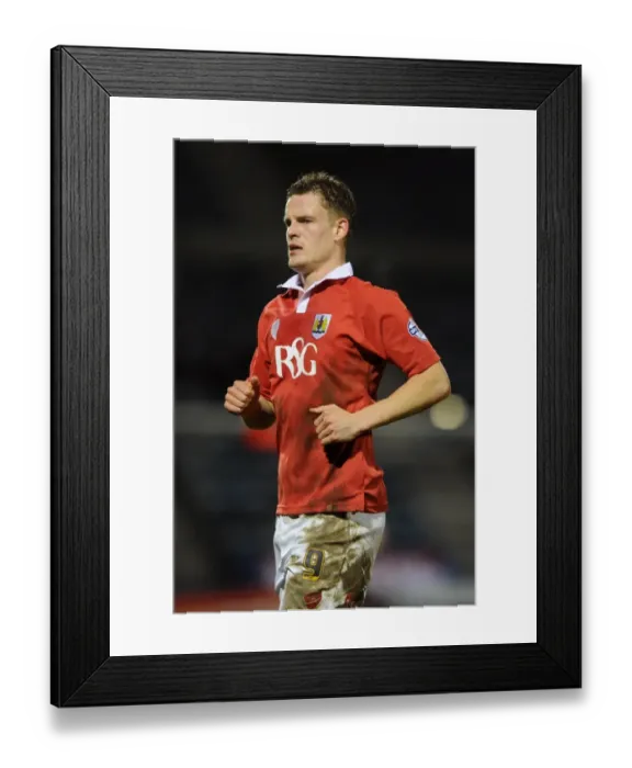 Framed Print : Bristol City's Matt Smith in Action during the Johnstone's Paint Trophy Area Final against Gillingham at Priestfield Stadium (06 / 01 / 2015)