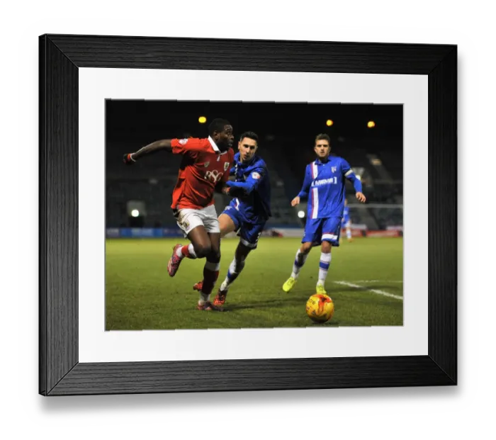 Framed Print : Jay Emmanuel-Thomas Sprints Past Joe Martin: Gillingham vs. Bristol City, Johnstone's Paint Trophy Area Final Framed Print : Jay Emmanuel-Thomas Sprints Past Joe Martin: Gillingham vs. Bristol City, Johnstone's Paint Trophy Area Final