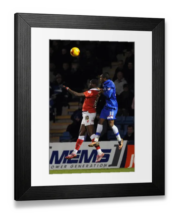 Framed Print : Bristol City's Jay Emmanuel-Thomas vs Gillingham's Gavin Hoyte: A Head-to-Head Battle in the Johnstone's Paint Trophy Final at Priestfield Stadium Framed Print : Bristol City's Jay Emmanuel-Thomas vs Gillingham's Gavin Hoyte: A Head-to-Head Battle in the Johnstone's Paint Trophy Final at Priestfield Stadium
