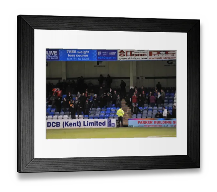 Framed Print : Bristol City Fans in Action at Gillingham's Priestfield Stadium, Johnstone's Paint Trophy Area Final (06 / 01 / 2015)