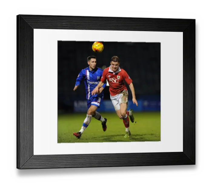 Framed Print : Bristol City's Matt Smith Chases Down Loose Ball Against Gillingham, Johnstone's Paint Trophy Area Final, 2015