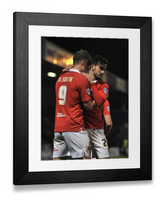 Framed Print : Bristol City's Matt Smith and Marlon Pack Celebrate Goal in Johnstone's Paint Trophy Area Final against Gillingham