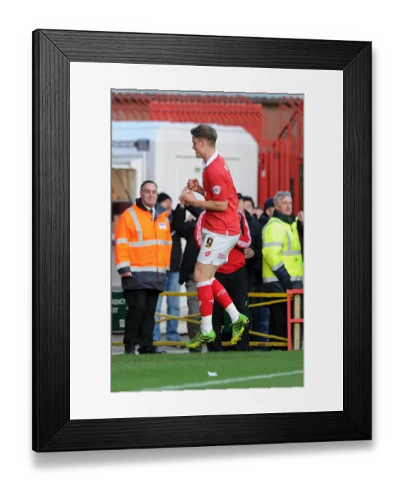 Framed Print : Bristol City's Matt Smith Scores Thrilling Goal Against Notts County in Sky Bet League One Framed Print : Bristol City's Matt Smith Scores Thrilling Goal Against Notts County in Sky Bet League One