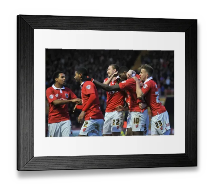 Framed Print : Bristol City Celebrates: Jay Emmanuel-Thomas Scores Against Notts County (January 10, 2015)