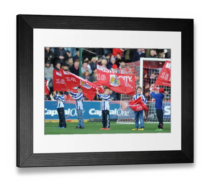 Framed Print : Guard of Honor: Bristol City vs. Notts County in Sky Bet League One at Ashton Gate, January 2015 Framed Print : Guard of Honor: Bristol City vs. Notts County in Sky Bet League One at Ashton Gate, January 2015