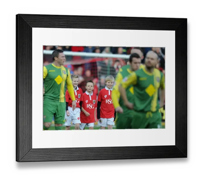Framed Print : Bristol City vs Notts County Rivalry: A Clash at Ashton Gate, January 2015 - Football in Full Swing