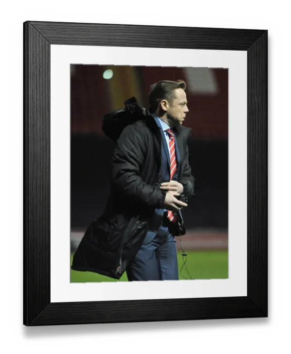 Framed Print : Paul Dickov Leads Doncaster Rovers in FA Cup Third Round Replay against Bristol City Framed Print : Paul Dickov Leads Doncaster Rovers in FA Cup Third Round Replay against Bristol City