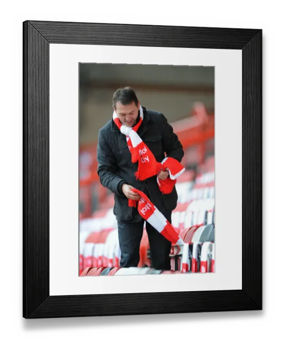 Framed Print : Bristol City's Sea of Scarves: CEO Andrew Billingham Leads Volunteers in FA Cup Preparation Framed Print : Bristol City's Sea of Scarves: CEO Andrew Billingham Leads Volunteers in FA Cup Preparation