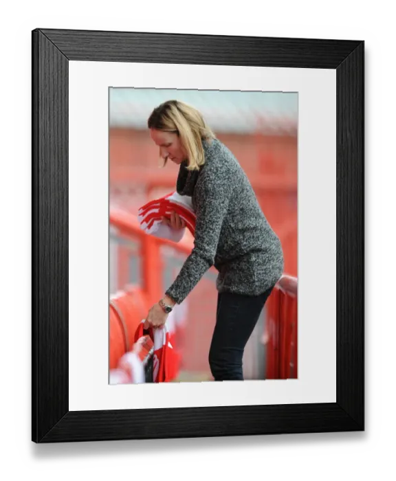 Framed Print : 12, 000 Scarves Layered for FA Cup Match: Bristol City vs West Ham United Framed Print : 12, 000 Scarves Layered for FA Cup Match: Bristol City vs West Ham United