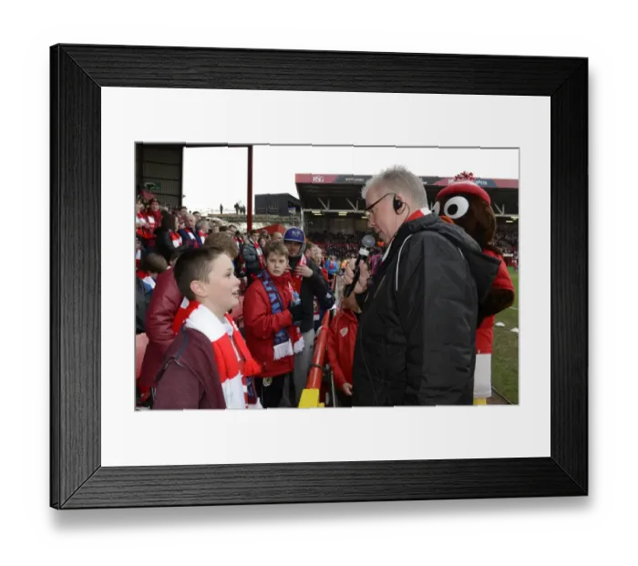 Framed Print : Tense Half Time Moment: Bristol City vs West Ham United, FA Cup Fourth Round