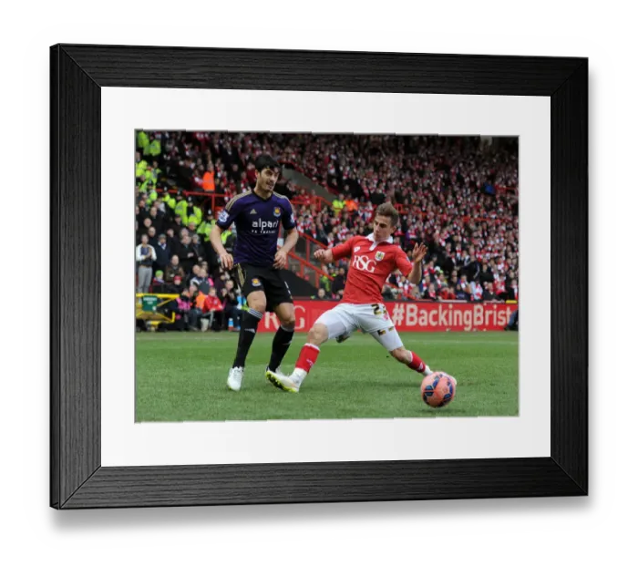 Framed Print : Bristol City vs West Ham United: A FA Cup Fourth Round Battle - Bryan vs Tomkins Framed Print : Bristol City vs West Ham United: A FA Cup Fourth Round Battle - Bryan vs Tomkins