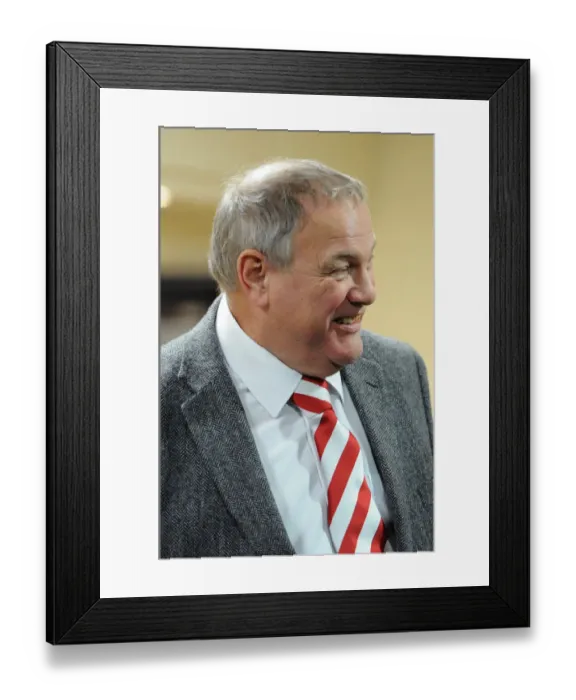 Framed Print : Bristol City vs Gillingham: Johnstone's Paint Trophy Clash at Ashton Gate, January 2015 Framed Print : Bristol City vs Gillingham: Johnstone's Paint Trophy Clash at Ashton Gate, January 2015