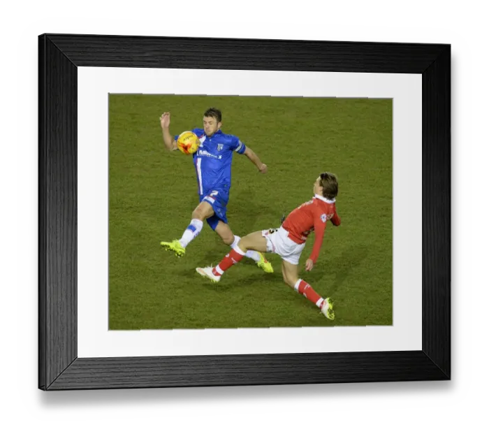 Framed Print : Bristol City vs Gillingham: Luke Freeman Closes In Framed Print : Bristol City vs Gillingham: Luke Freeman Closes In