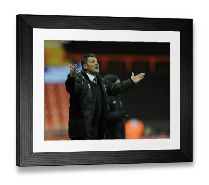 Framed Print : Steve Cotterill and Bristol City Face Gillingham in Johnstone's Paint Trophy Clash, 2015 Framed Print : Steve Cotterill and Bristol City Face Gillingham in Johnstone's Paint Trophy Clash, 2015