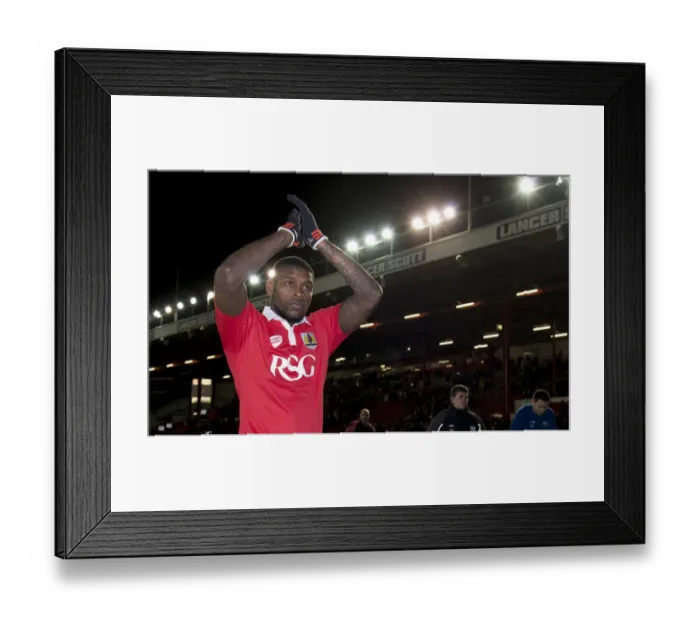 Framed Print : Bristol City vs Gillingham: Jay Emmanuel-Thomas in Action at Ashton Gate, January 2015 Framed Print : Bristol City vs Gillingham: Jay Emmanuel-Thomas in Action at Ashton Gate, January 2015